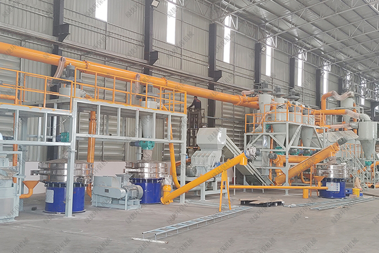 鋰電池回收處理設(shè)備發(fā)貨現(xiàn)場